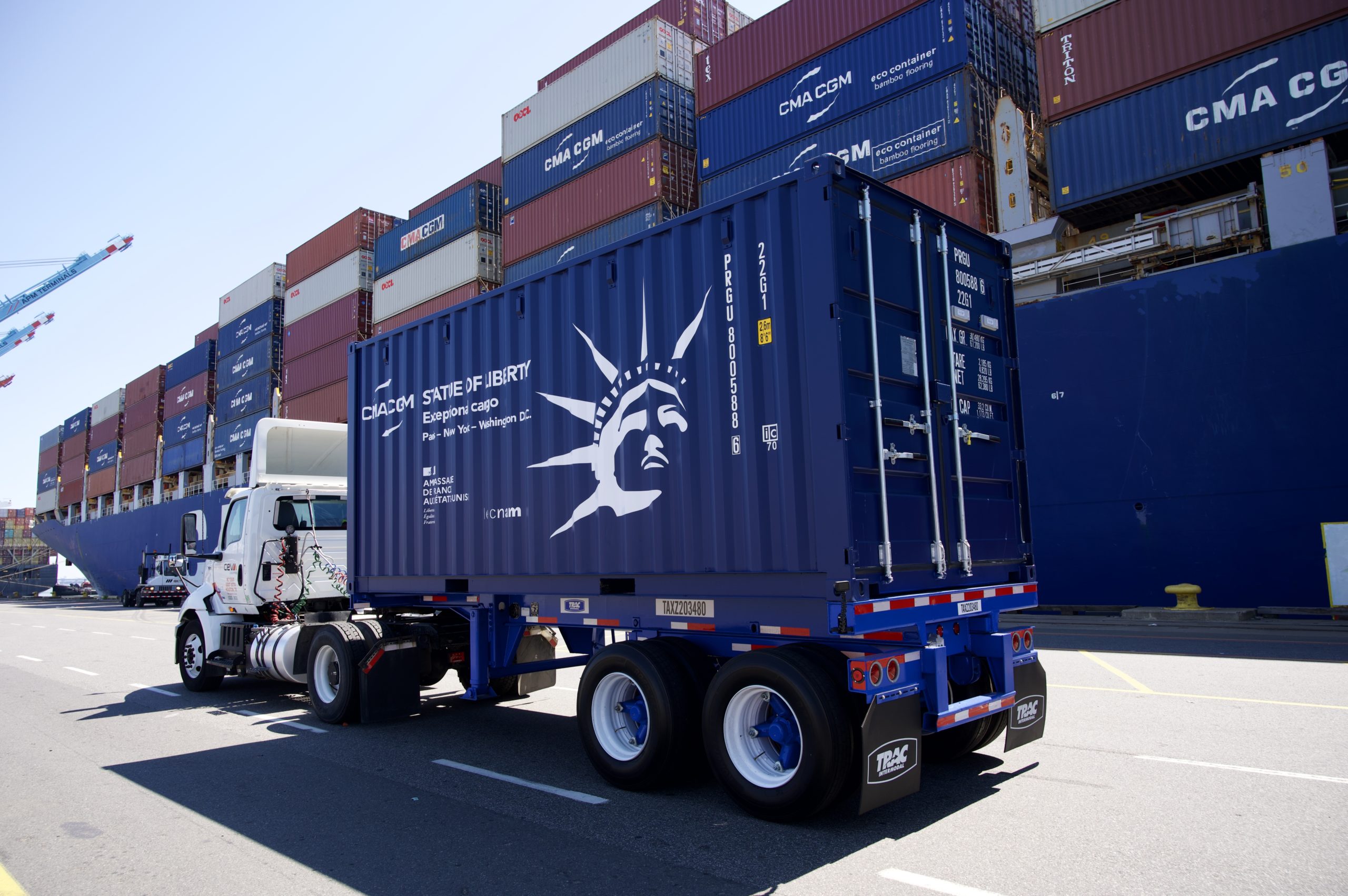 A986E3ED-747B-4C2F-B1A9-F92DDE3EE6C8 transporting lady liberty
